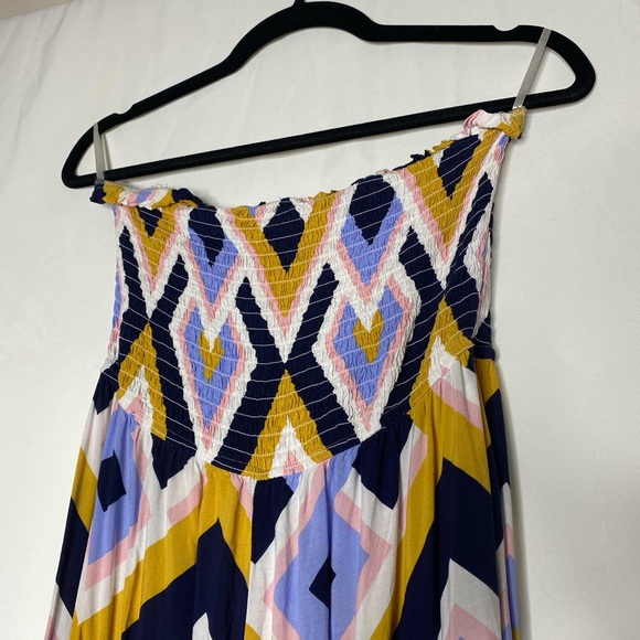 Geometric strapless jumpsuit - Picture 4 of 5